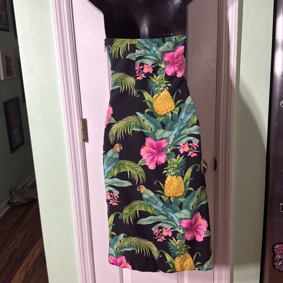 Tommy Bahama Tropical Print 100% Silk Halter Dress Vacation Chic Sexy Size 10 - Picture 6 of 10
